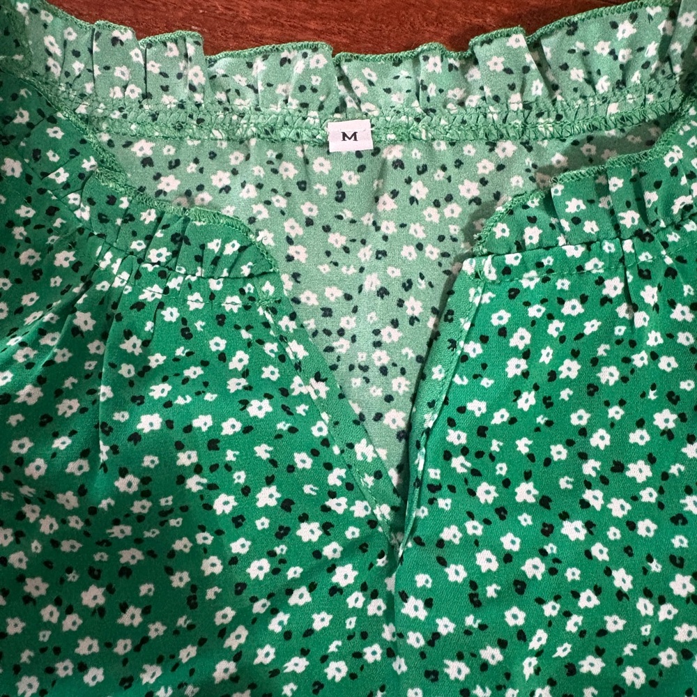 Green Floral Ruffle Blouse - Picture 2 of 7